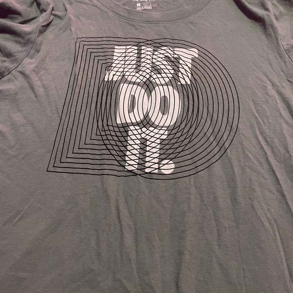 Nike Greenish Gray Short Sleeve Tee